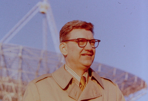 George Swenson in front of Vermilion River Observatory, early 1970s